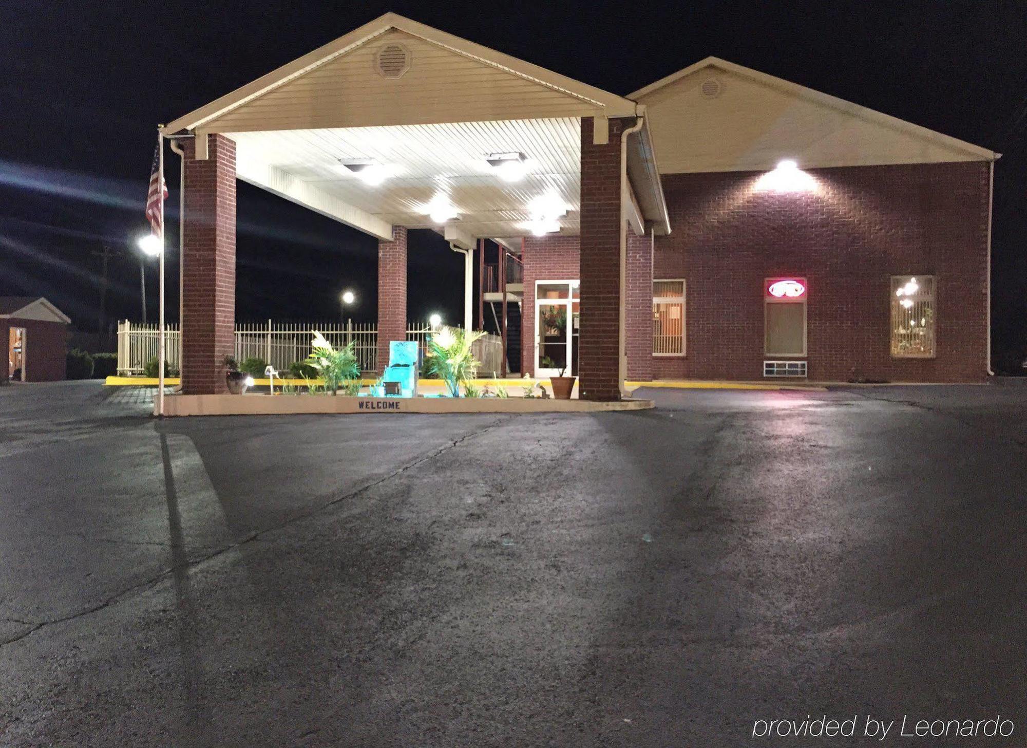 Star Plus Inn & Suites Selmer Dış mekan fotoğraf
