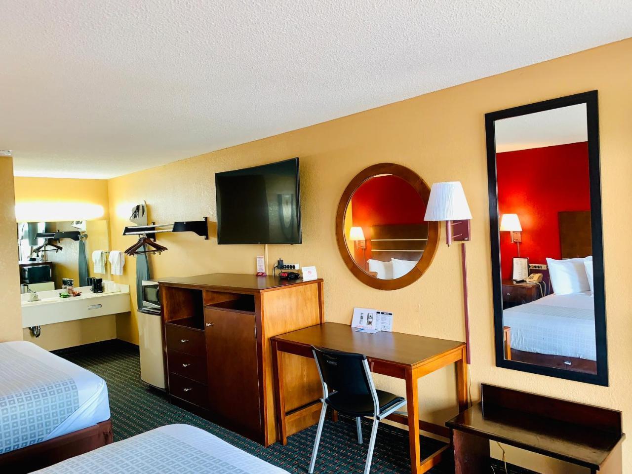 Star Plus Inn & Suites Selmer Dış mekan fotoğraf