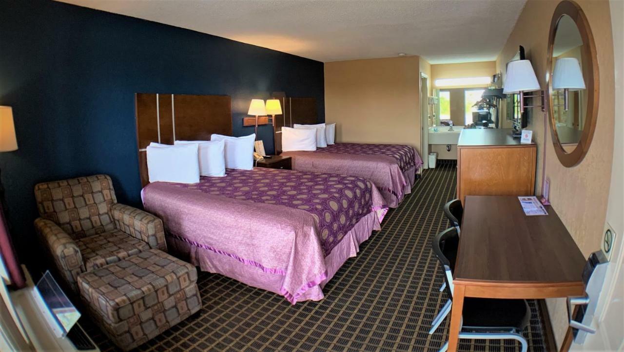 Star Plus Inn & Suites Selmer Dış mekan fotoğraf